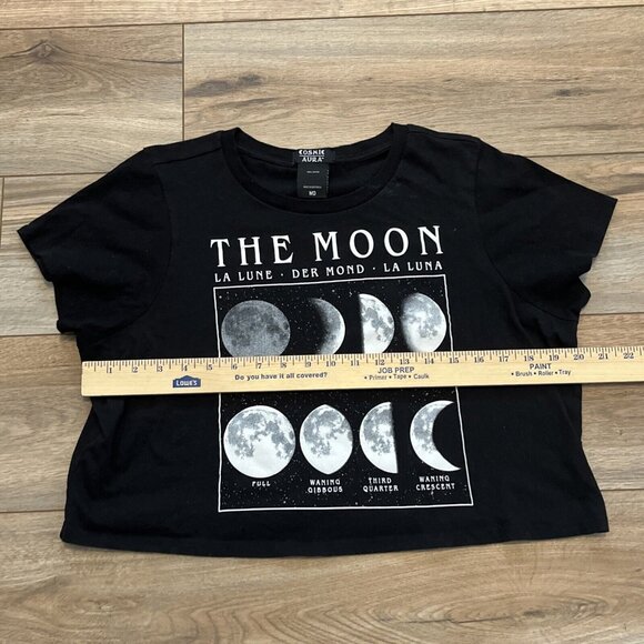 Cosmic Aura Moon Phases Crop Top SZ Medium Glow In The Dark T Shirt Hot Topic - Picture 5 of 8
